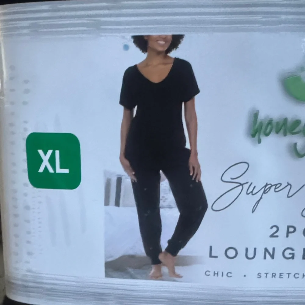 Honeydew Black Lounge Set - Picture 2 of 2